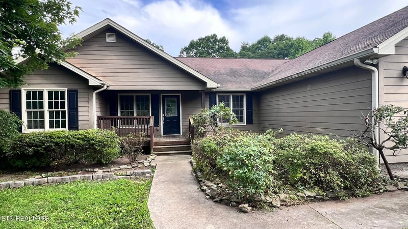 189 County Road 704, Athens, TN 37303