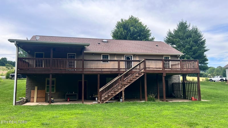 189 County Road 704, Athens, TN 37303