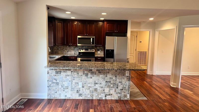 189 County Road 704, Athens, TN 37303