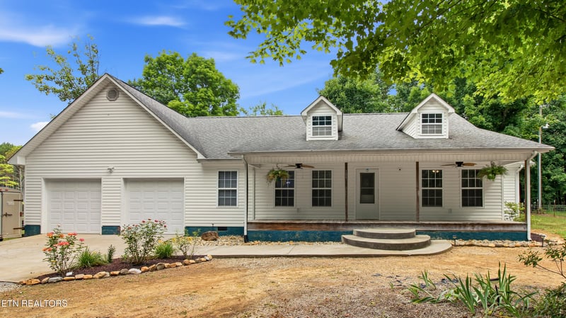 189 Fagin Ln, Madisonville, TN 37354