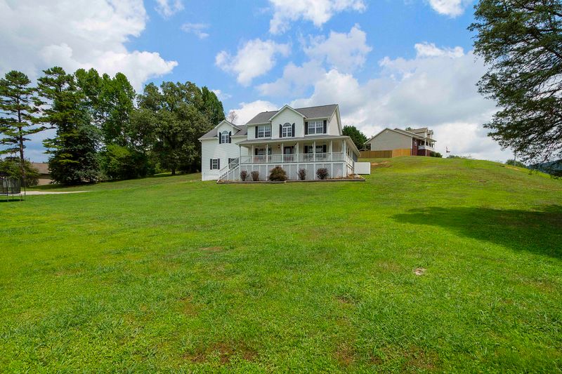 189 Lanes Bluff Rd, Clinton, TN 37716