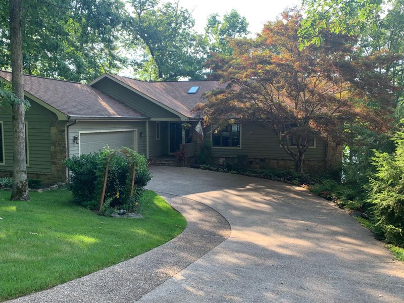 189 Markham Ln, Fairfield Glade, TN 38558