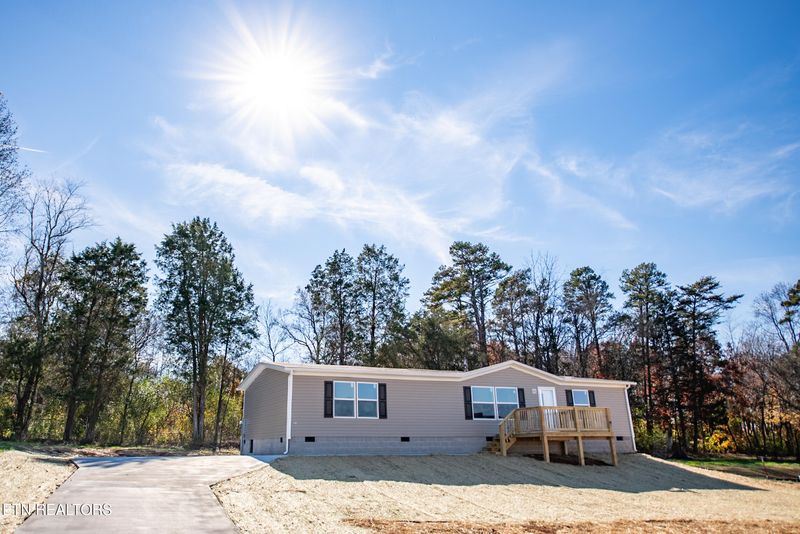 189 Meadow Lawn Dr, Englewood, TN 37329