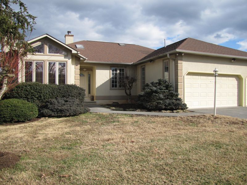 189 Oonoga Way, Loudon, TN 37774