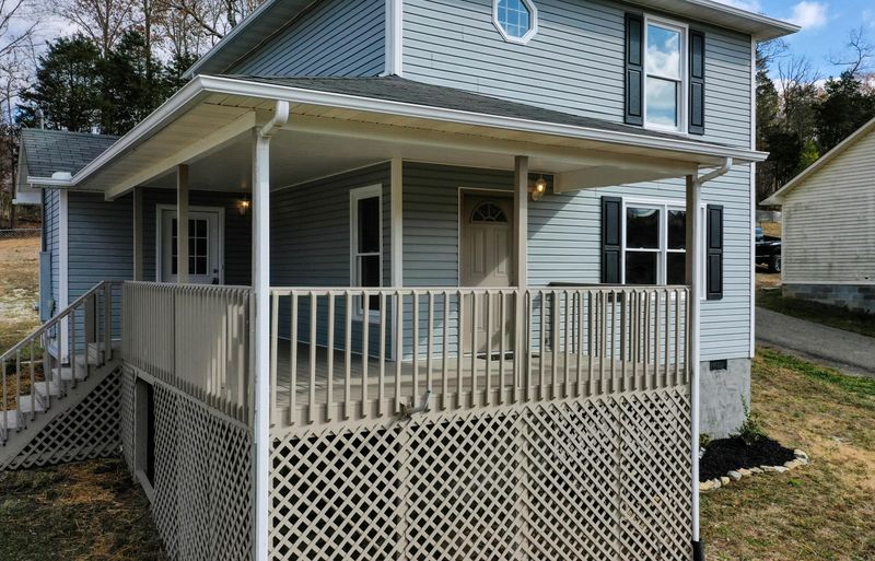 189 Sandy Hill Rd, Lafollette, TN 37766