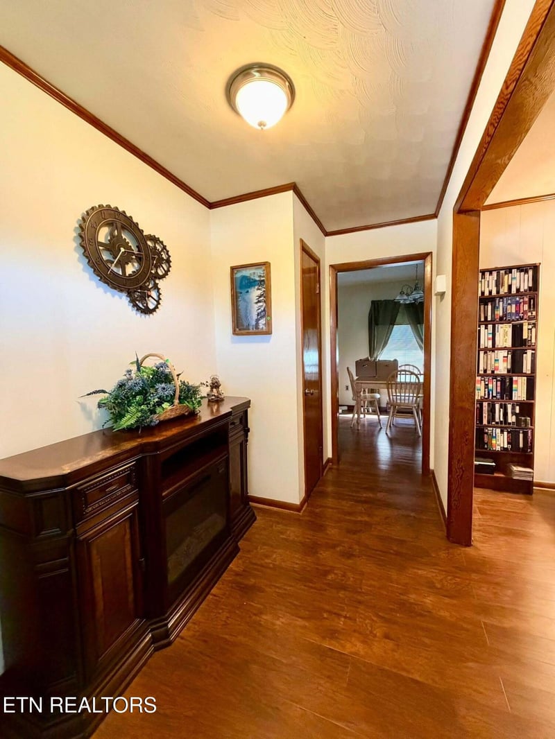 1890 James Ferry Rd, Kingston, TN 37763