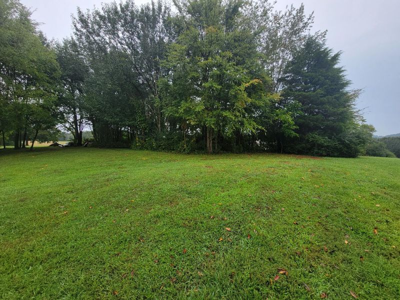 1891 Club Dr, Loudon, TN 37774