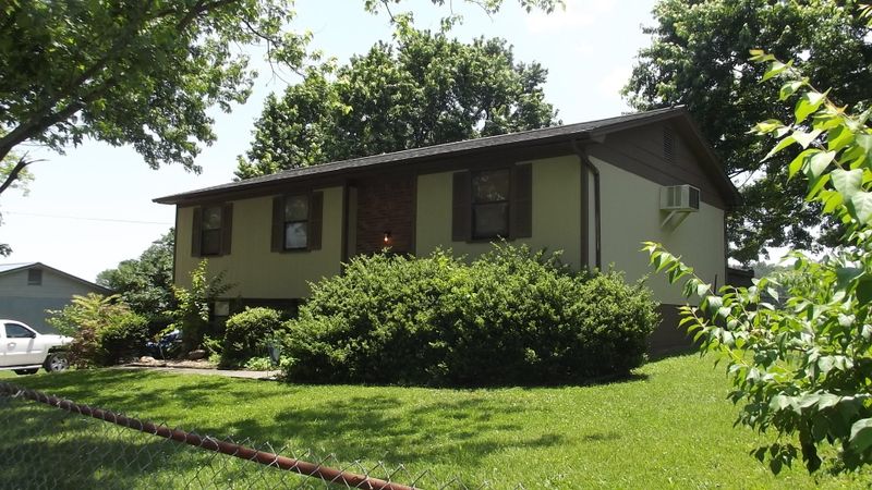 1896 Carroll Rd, Morristown, TN 37813