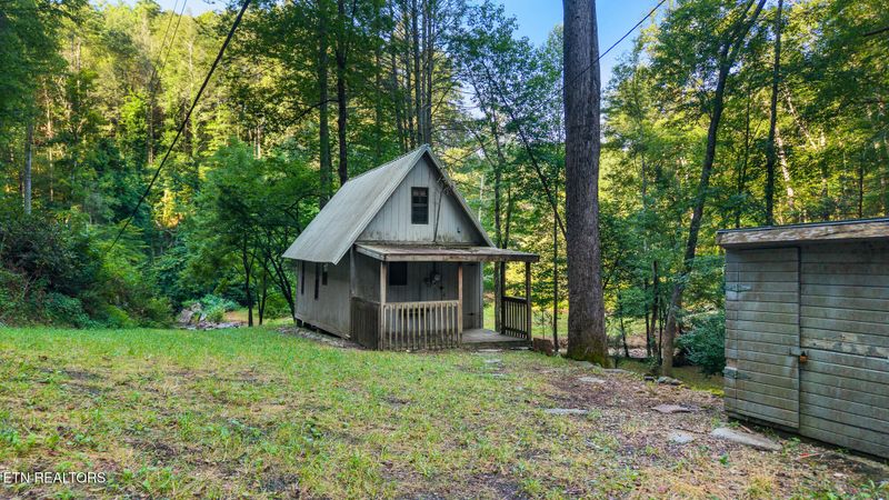 1899 Cane Creek Mountain Rd, Tellico Plains, TN 37385