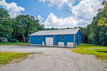 1899 Cow Pen Rd, Crossville, TN 38571