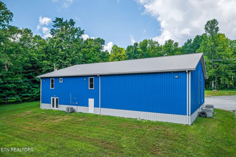 1899 Cow Pen Rd, Crossville, TN 38571