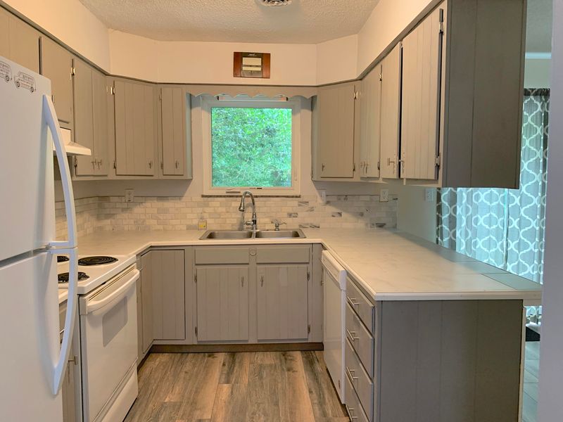 19 Bradford Cir, Oak Ridge, TN 37830