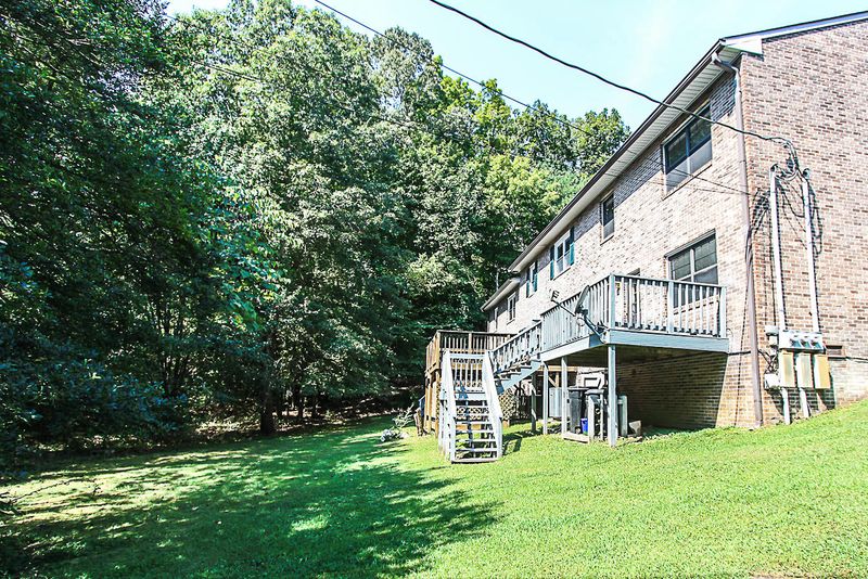 19 Chestnut Dr, Norris, TN 37828