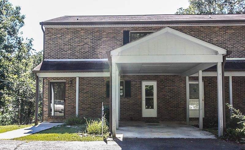 19 Chestnut Dr, Norris, TN 37828