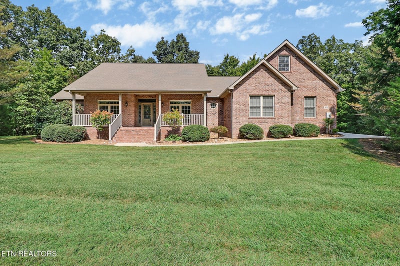 19 Kingsbridge Ln, Crossville, TN 38558