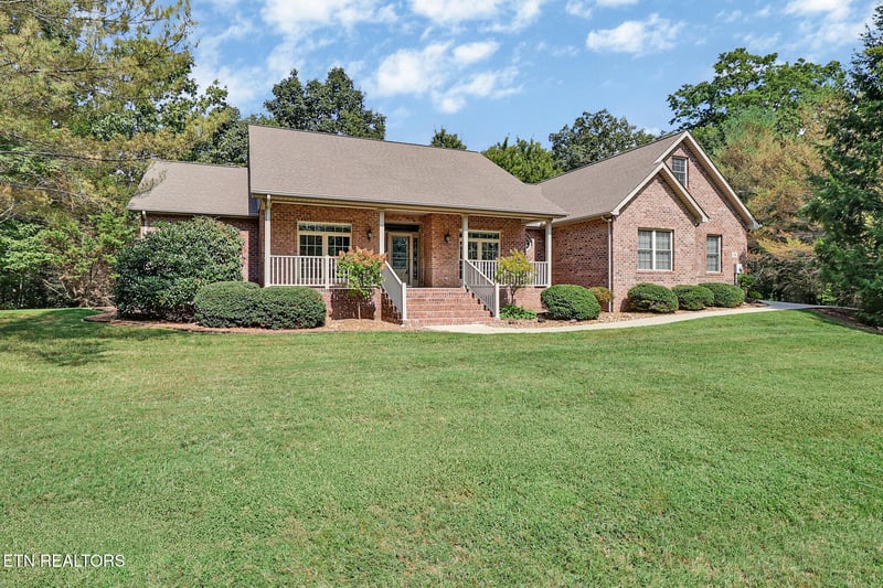 19 Kingsbridge Ln, Crossville, TN 38558