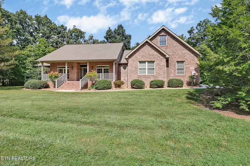 19 Kingsbridge Ln, Crossville, TN 38558