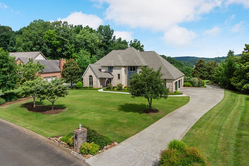 19 Raintree Pl, Oak Ridge, TN 37830