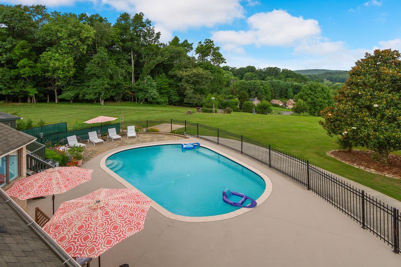 19 Raintree Pl, Oak Ridge, TN 37830