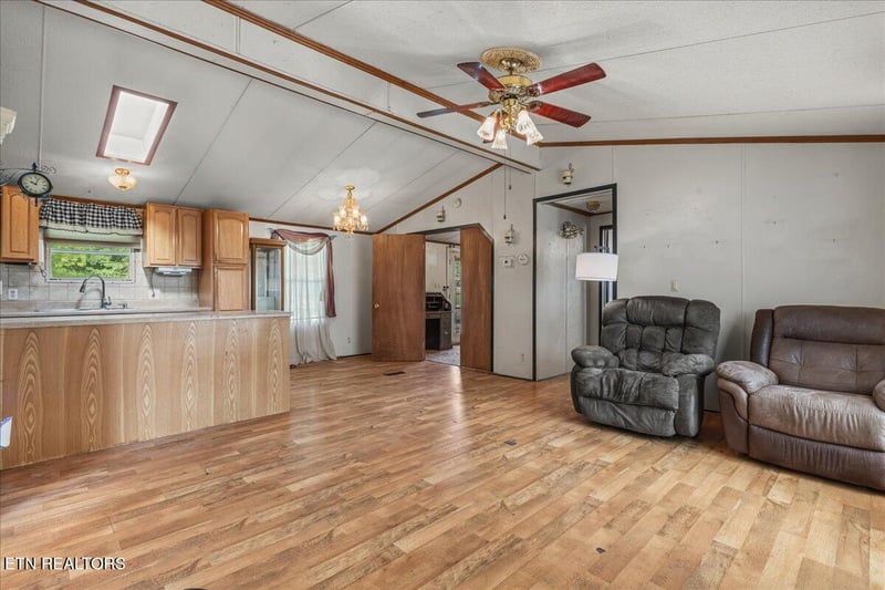 190 County Road 897, Etowah, TN 37331