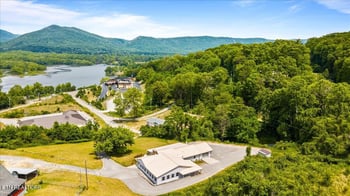 190 Dogwood Rd, Caryville, TN 37714