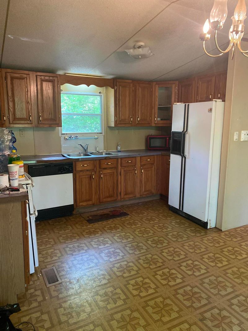 190 Manor Rd, Kingston, TN 37763
