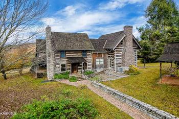 190 Miller Hollow Ln, Rocky Top, TN 37769