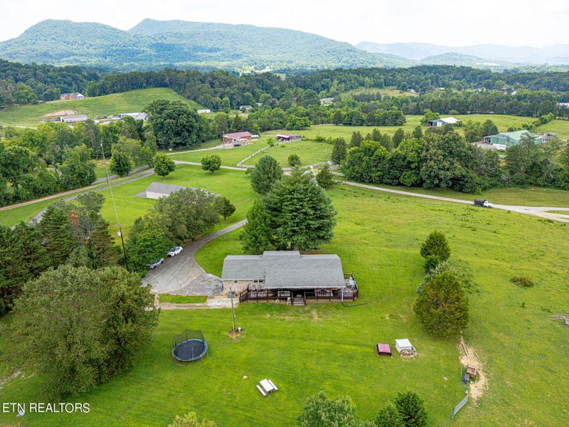190 Newman Ln, Blaine, TN 37709