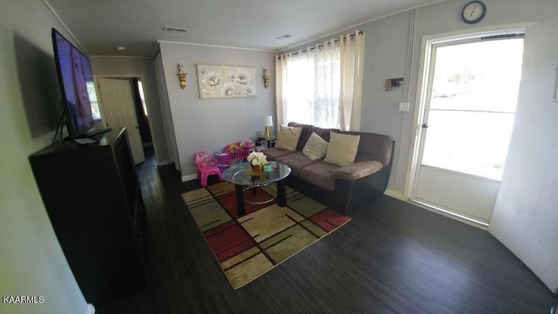 190 Northwestern Ave, Oak Ridge, TN 37830
