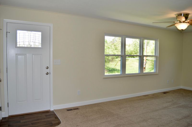 190 Strutt St, Oliver Springs, TN 37840