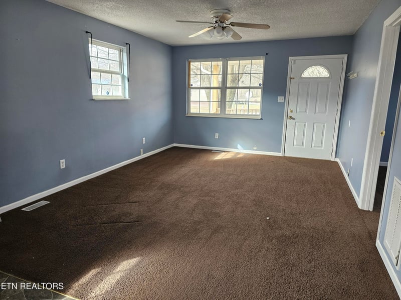190 Vine St, Newcomb, TN 37819