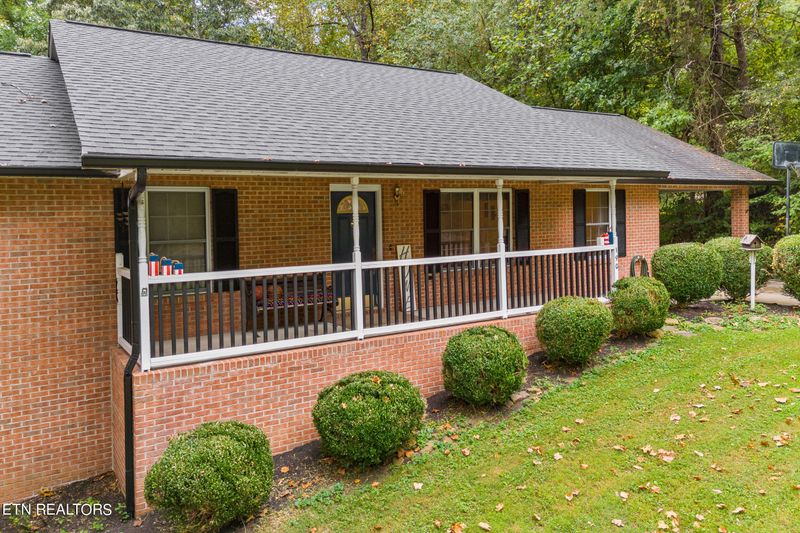 190 White Loop Rd, Clinton, TN 37716