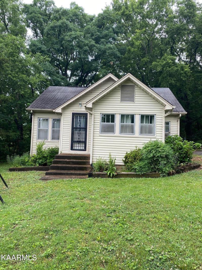 190 Willow Dr, Harriman, TN 37748