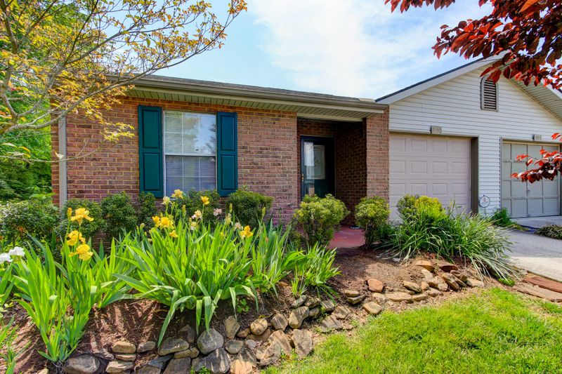 1900 Barbridge Way, Powell, TN 37849