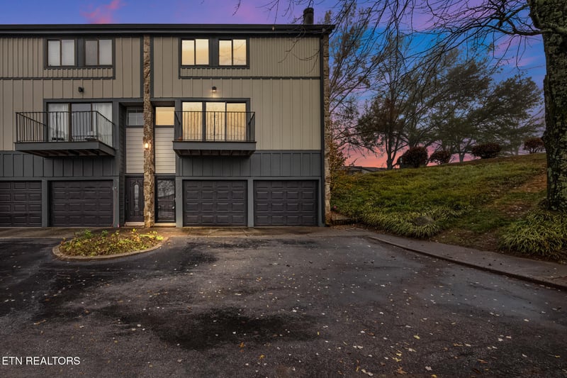 1900 Cherokee Bluff Dr, Knoxville, TN 37920