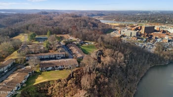 1900 Cherokee Bluff Dr, Knoxville, TN 37920