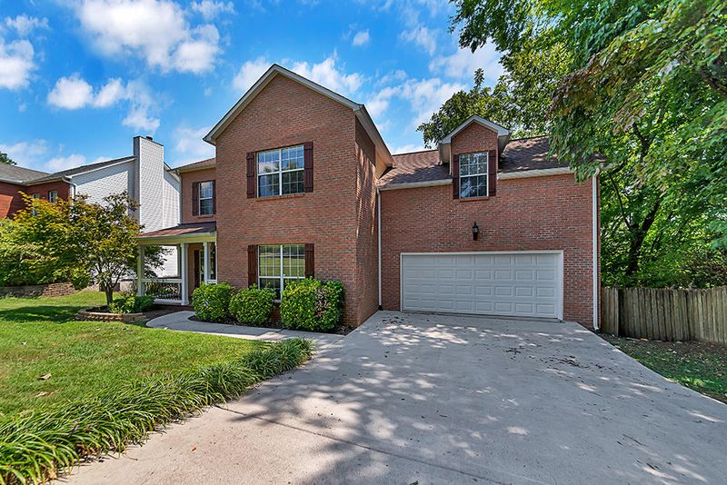 1900 Duncan Rd, Knoxville, TN 37919