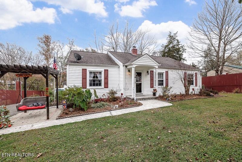 1900 Highland Dr, Knoxville, TN 37918