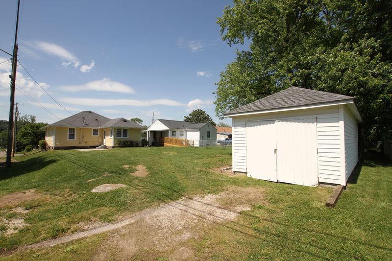 1900 Nickerson Ave, Knoxville, TN 37917