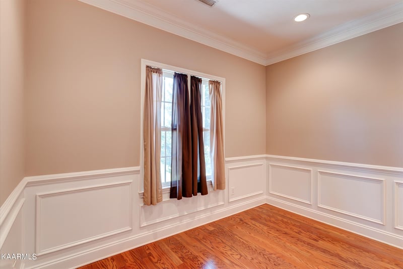 1901 NW Murray Rd, Knoxville, TN 37912