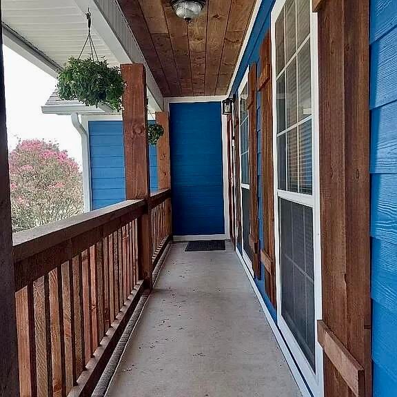 1902 Crestview Cir, Lenoir City, TN 37772