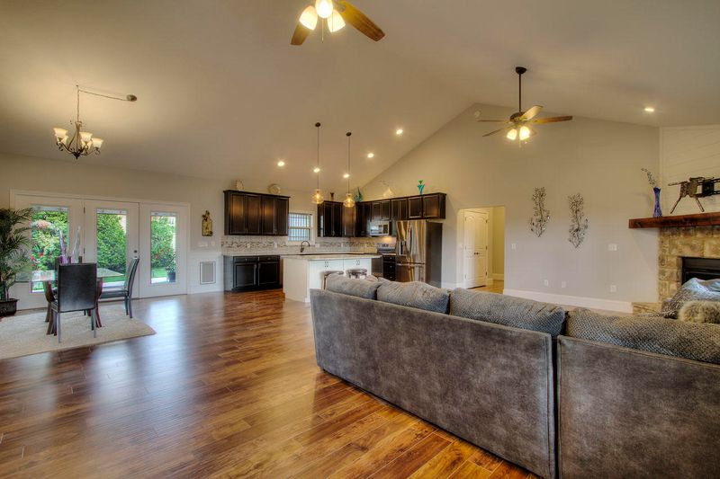 1903 Chelsea Jo Ln, Sevierville, TN 37876