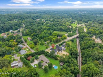 1904 Amherst Rd, Knoxville, TN 37921