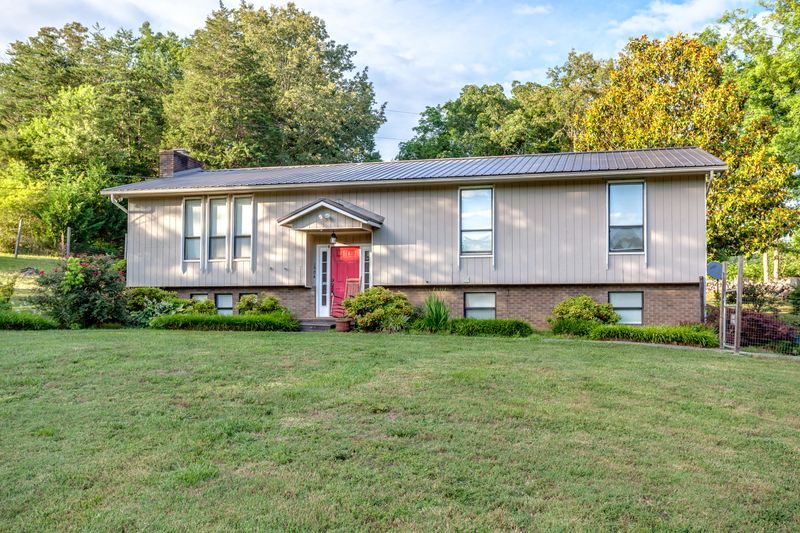 1904 Bull Run Valley Dr, Powell, TN 37849
