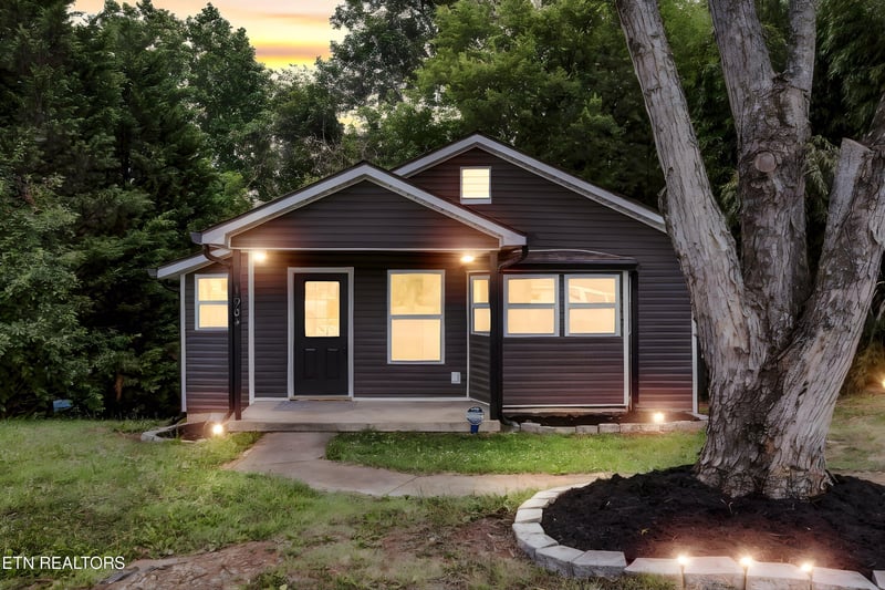 1904 Smokemont Dr, Maryville, TN 37801
