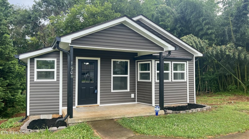 1904 Smokemont Dr, Maryville, TN 37801