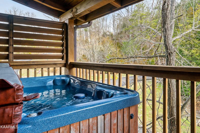 1905 Eaglet Ct, Sevierville, TN 37876