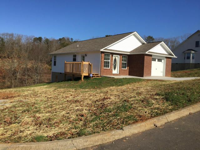 1905 Heather Lea Dr, Sevierville, TN 37876