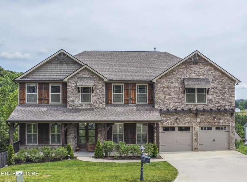 1905 Highlands Ridge Ln, Knoxville, TN 37932