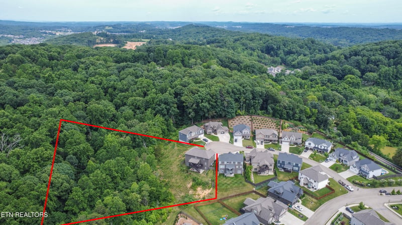 1905 Highlands Ridge Ln, Knoxville, TN 37932